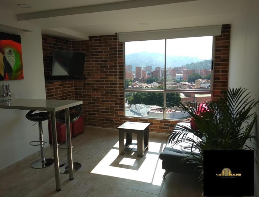 מדיין Apartasuites Av מראה חיצוני תמונה