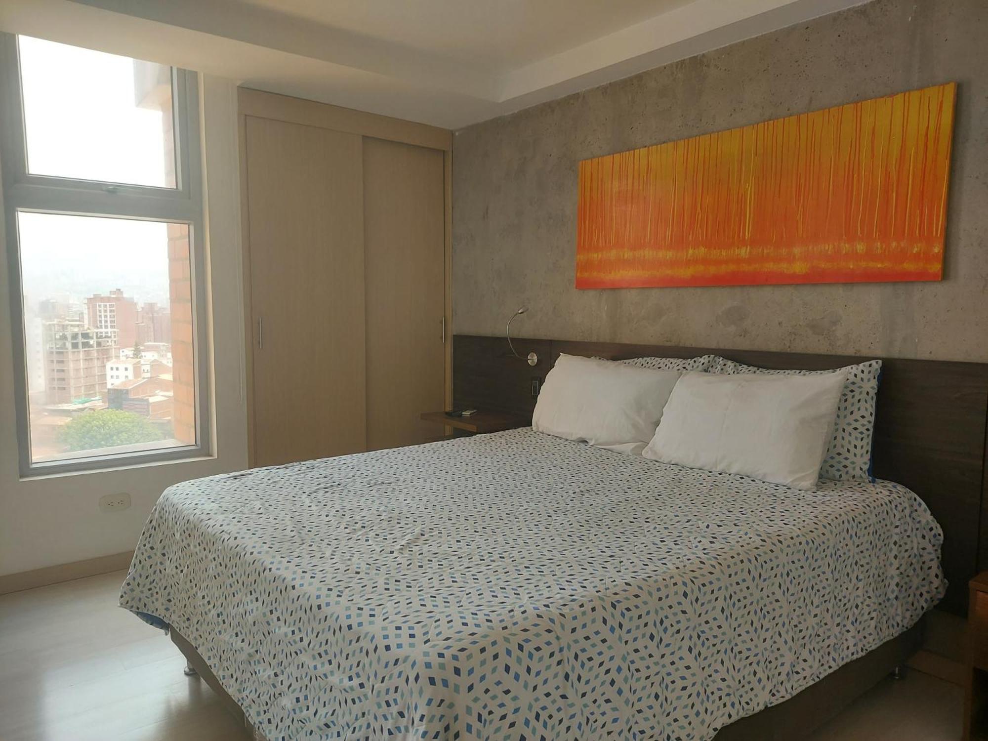 מדיין Apartasuites Av מראה חיצוני תמונה