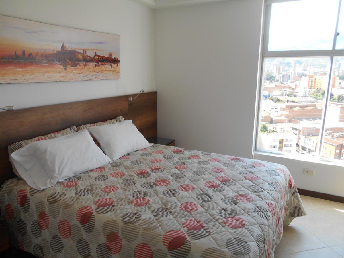 מדיין Apartasuites Av מראה חיצוני תמונה